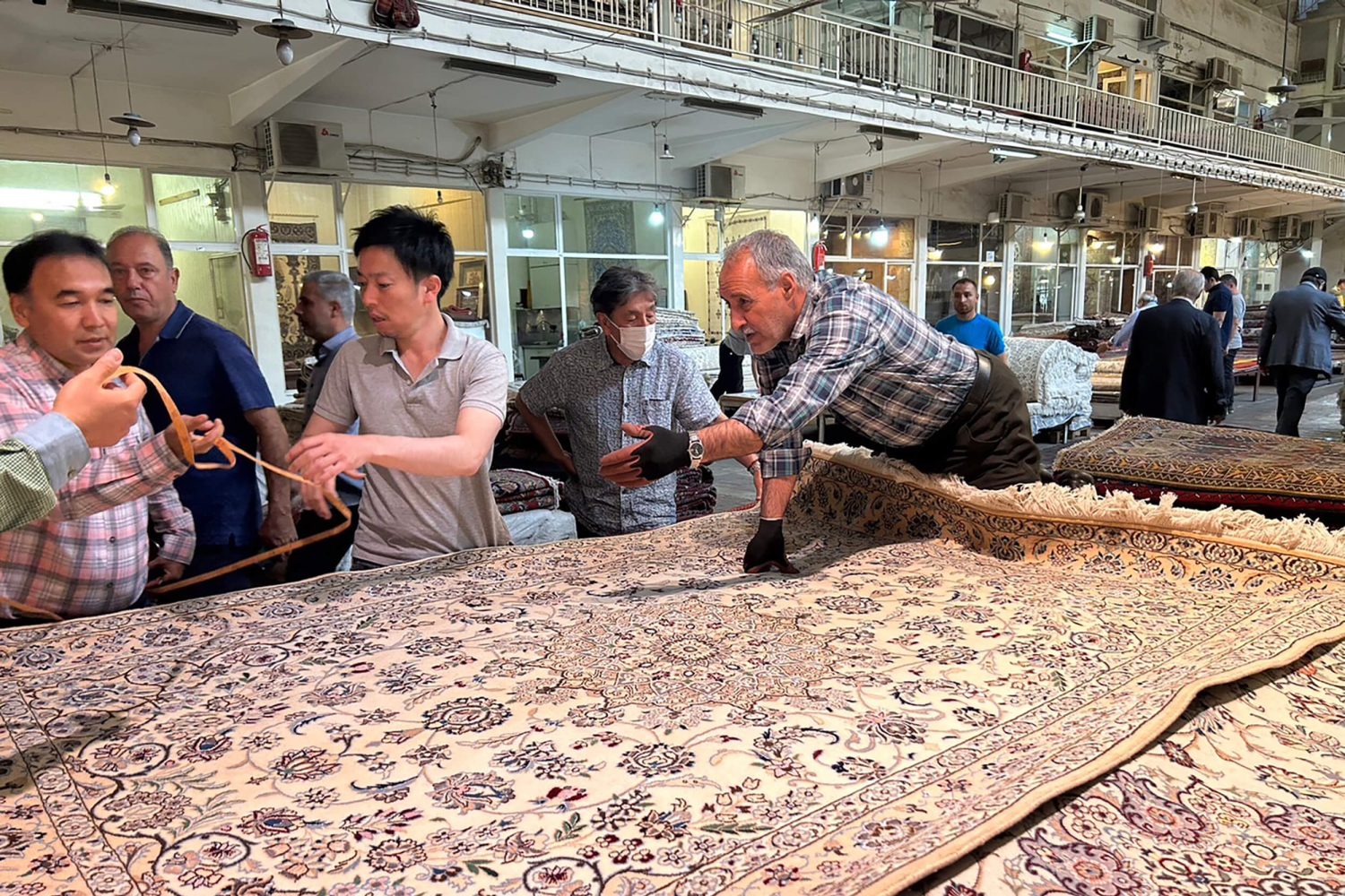 ペルシャ絨毯 - 手織りじゅうたん「ギャッベ GABBEH」手作り家具工房